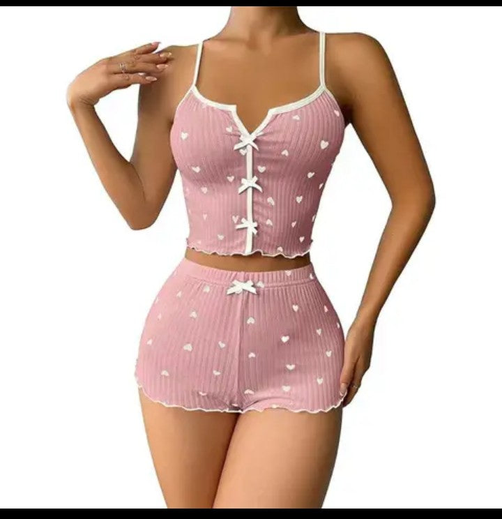 Vêtements de nuit pour femme. Ensemble